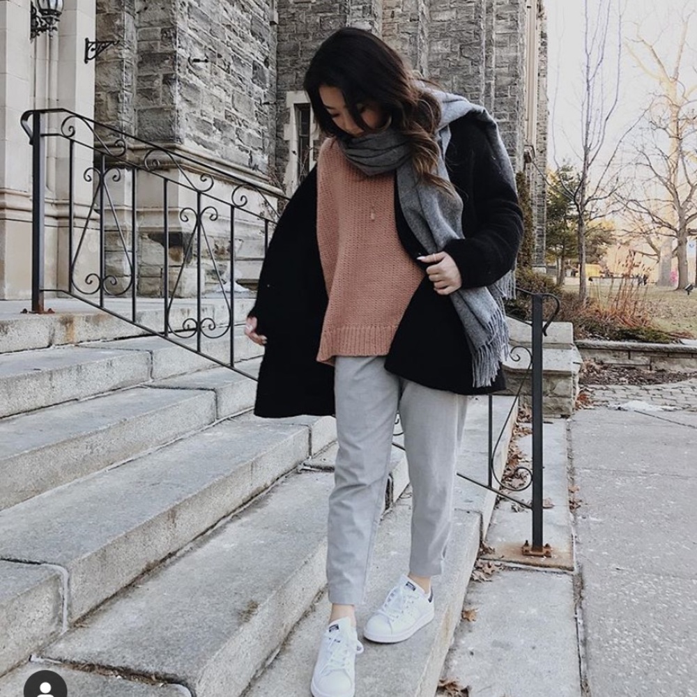 Aritzia Babaton Thurlow Sweater in Vinland pink XS